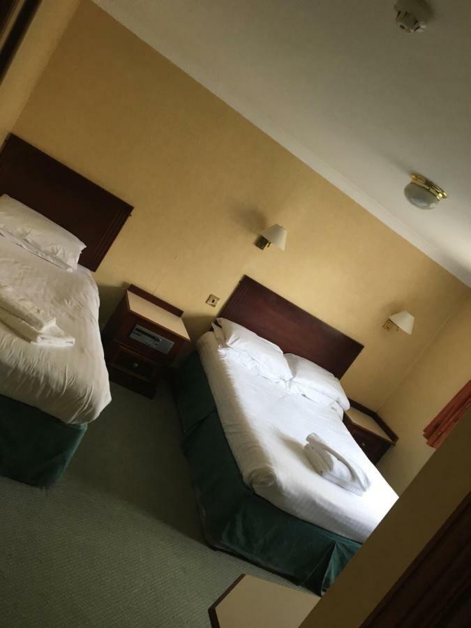Cedar Tree Hotel Рагли Экстерьер фото